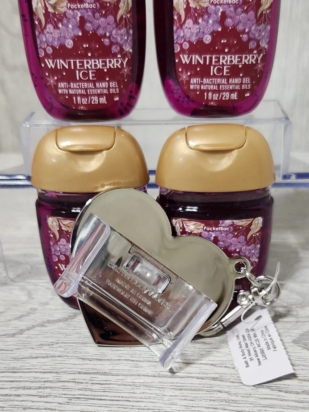 Bath & Body Works Rainbow Heart Pocketbac Holder & 4 Winterberry Ice Refills
